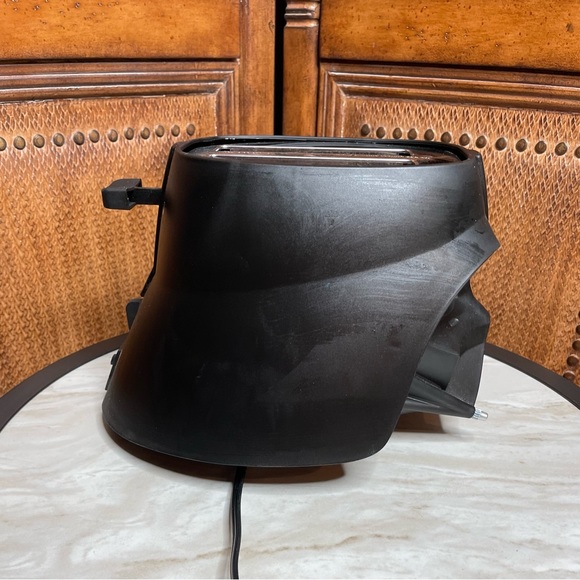 Darth Vader Toaster - Picture 2 of 6